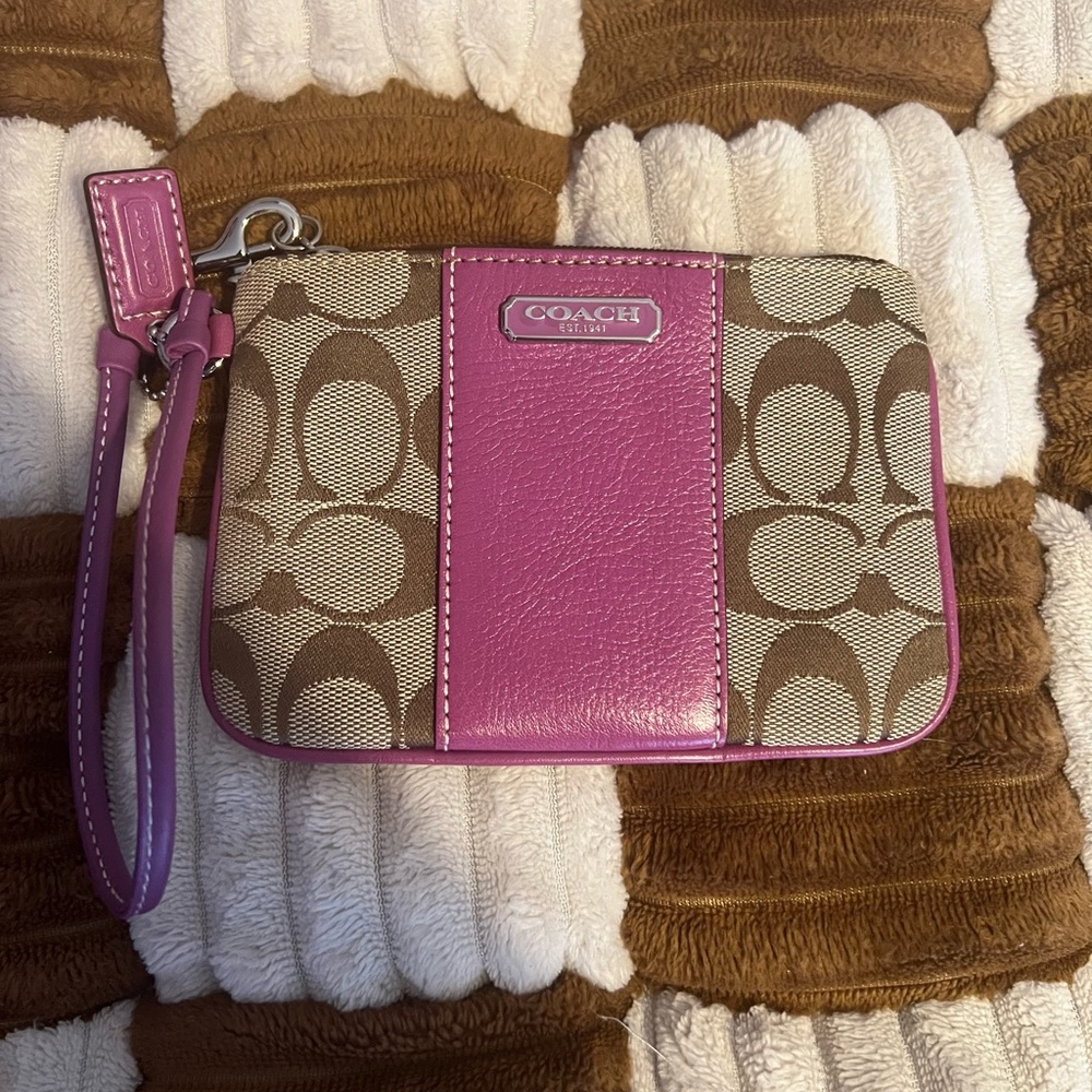 Coach Brown Signature Jacquard Wristlet in pink NWOTS!